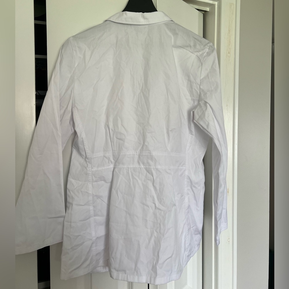 Lab/white coat - Picture 2 of 4